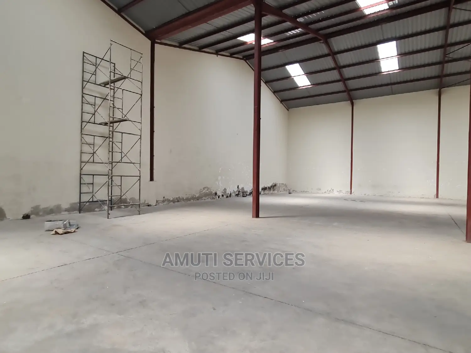 Sabaki: 6,500sqft Godown to Let