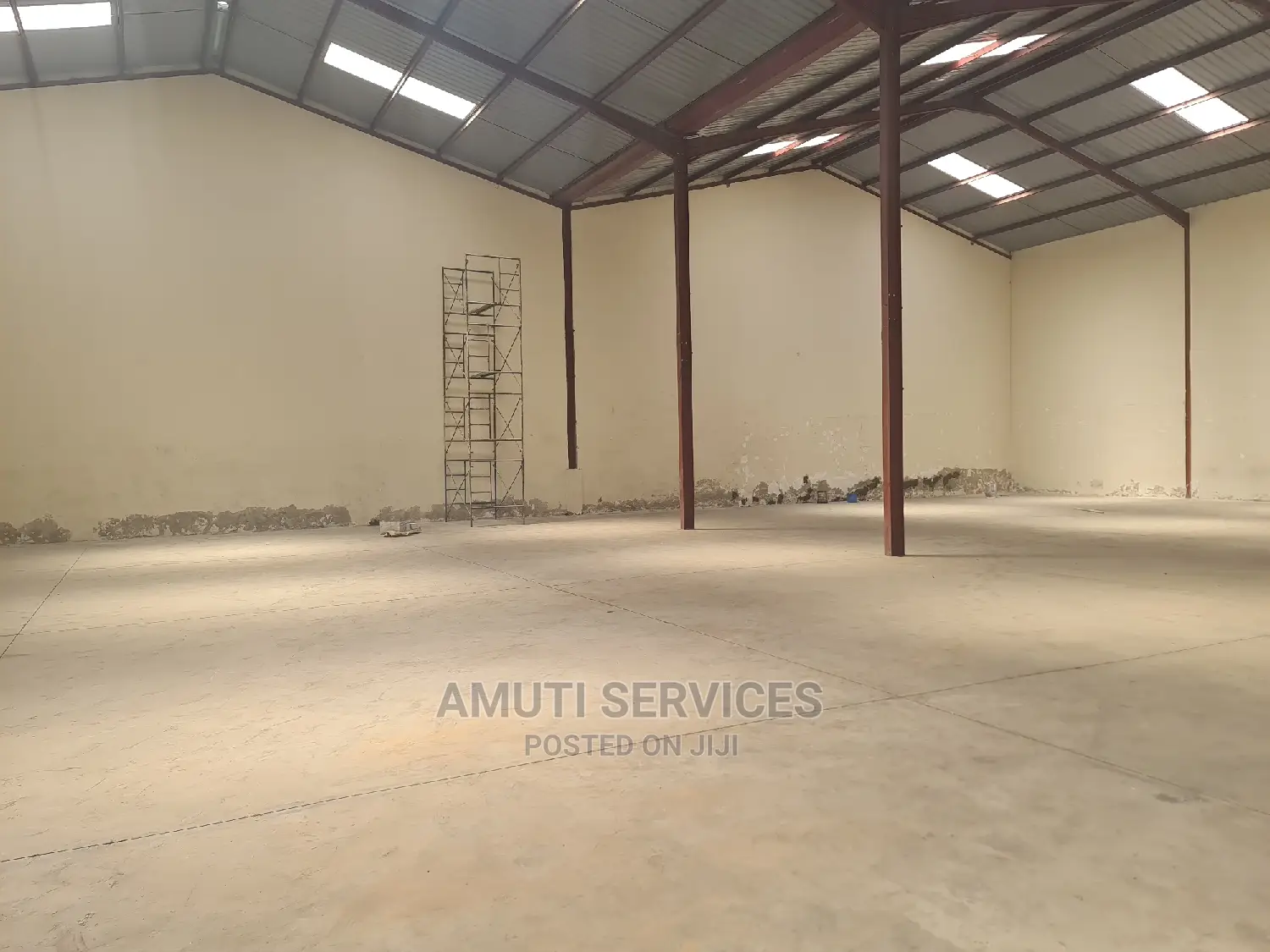 Sabaki: 6,500sqft Godown to Let