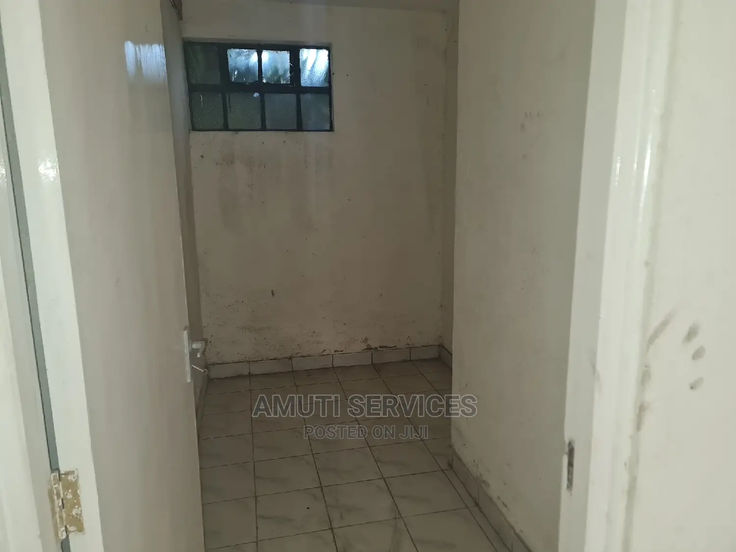 Sabaki: 6,500sqft Godown to Let