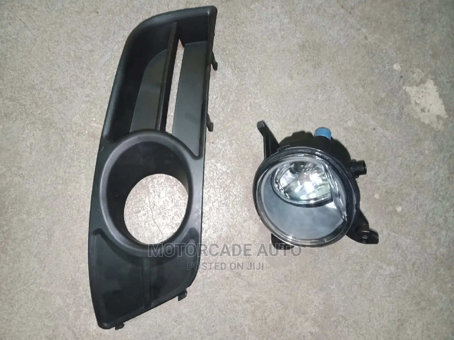 Toyota Runx Fog Light and Covers