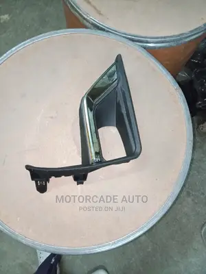 Prado Grj 150 Fog Light Cover