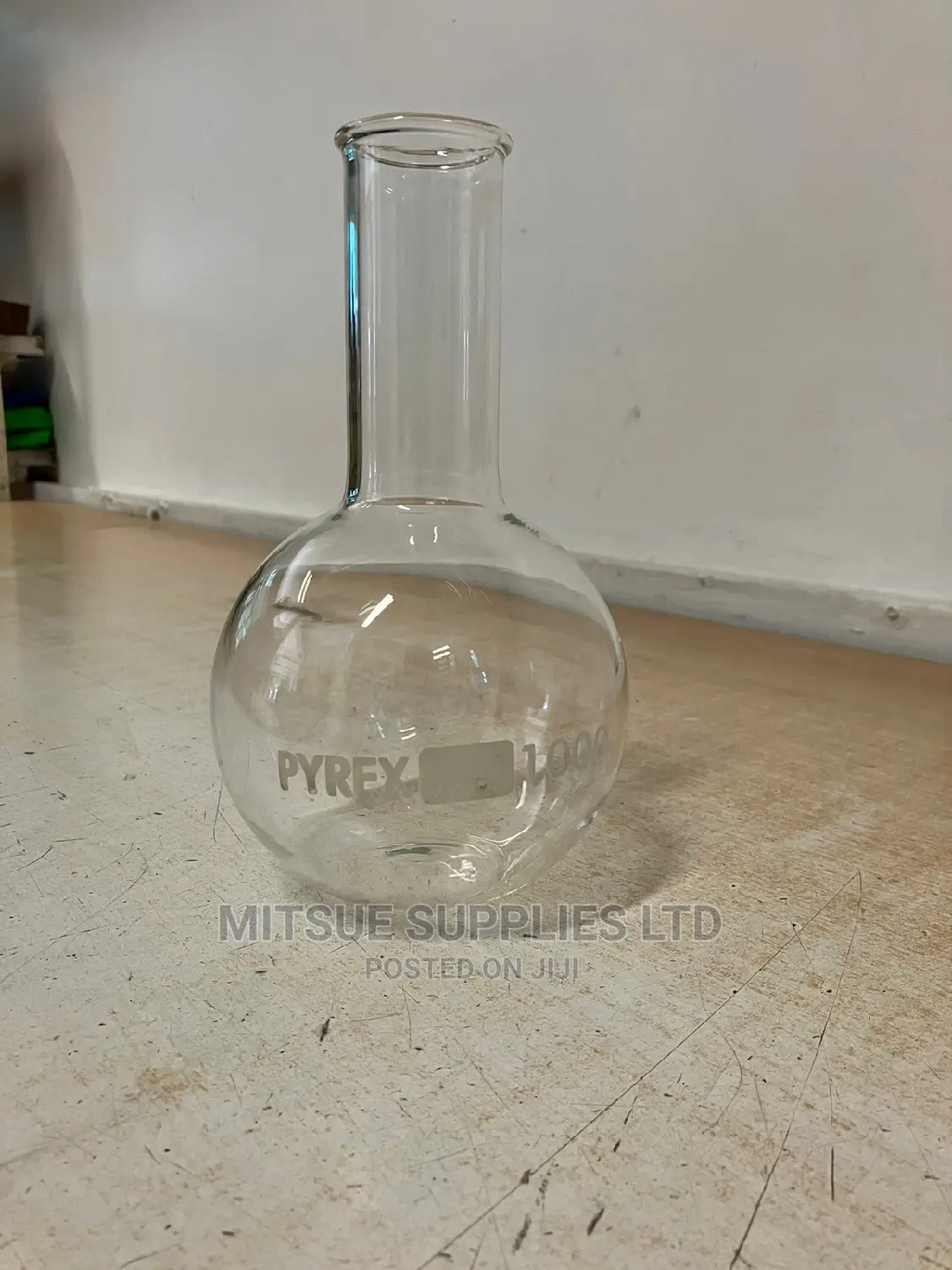 Round Bottomed Flask Borosil 1000ml