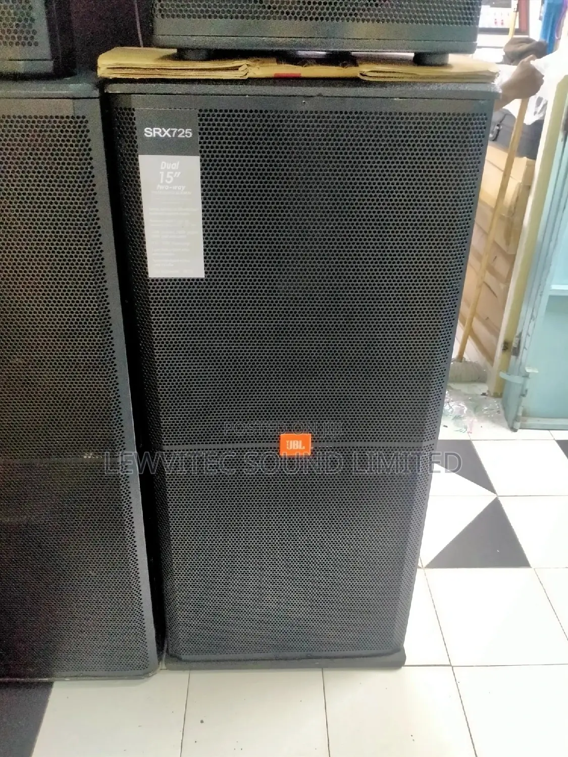 Jbl Srx725