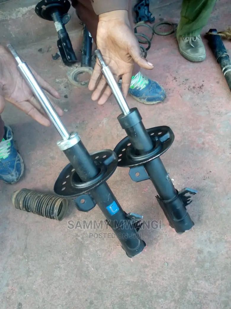 Nissan Serena Shocks Avairable