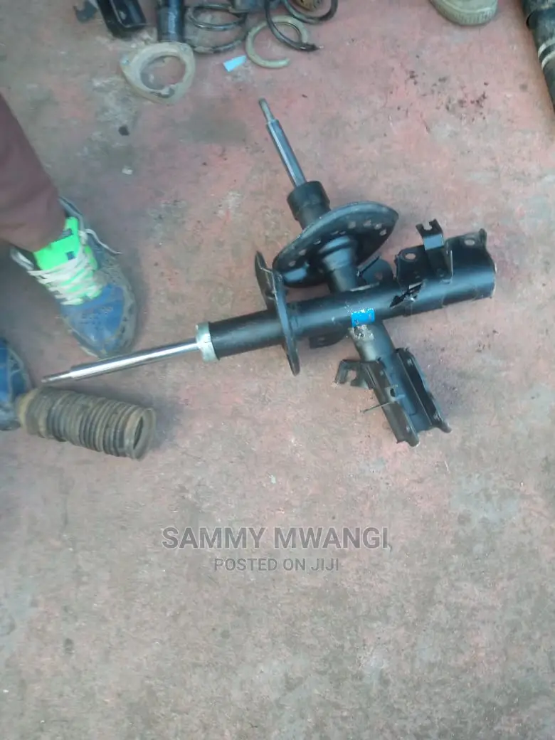 Nissan Serena Shocks Avairable