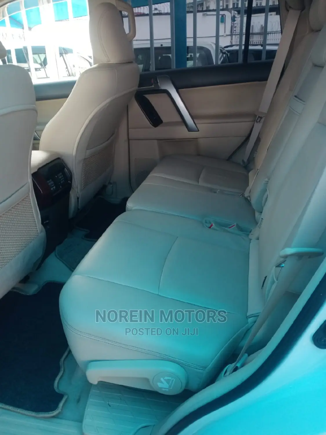 Toyota Land Cruiser Prado 2015 Off White