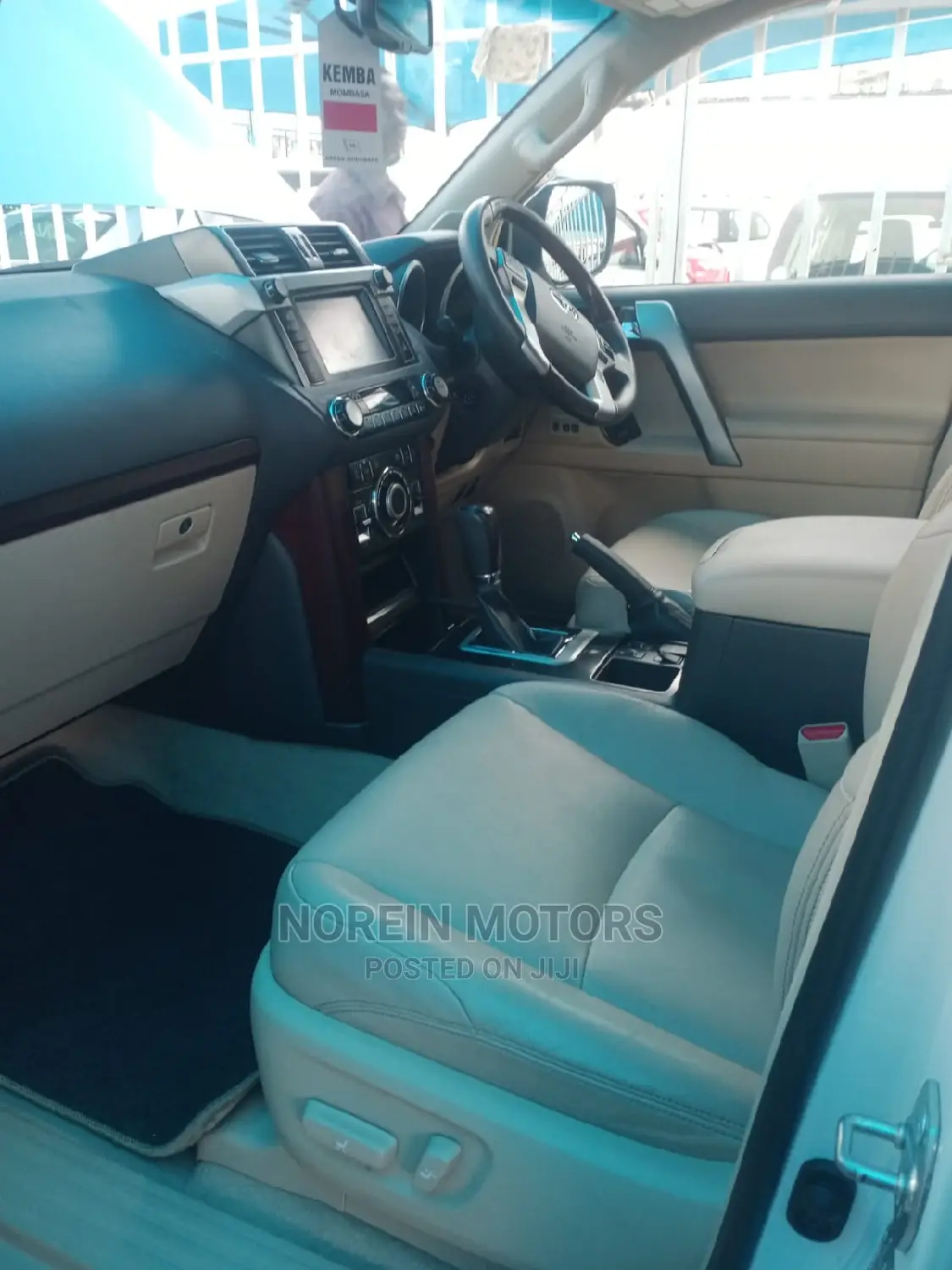 Toyota Land Cruiser Prado 2015 Off White