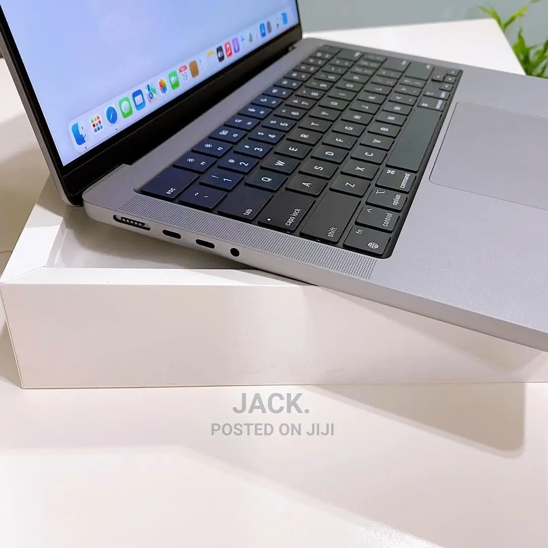 Laptop Apple MacBook Pro 2021 M1 16GB Apple M1 Pro SSD 512GB