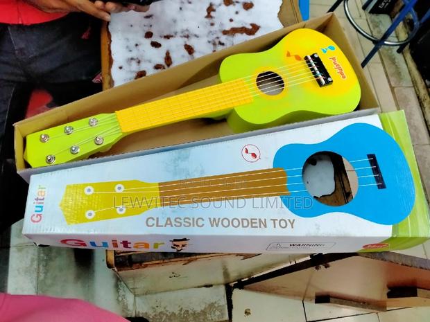 Small Kid Guitar - main view