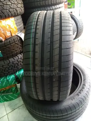 275/40r20 Goodyear