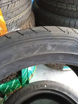275/40r20 Goodyear