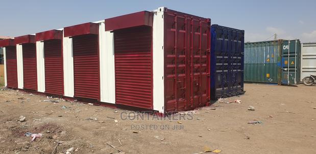 40ft Container Stalls - main view