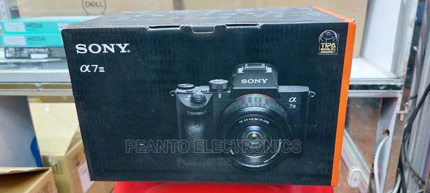 Sony Alpha A7 Iii Mirrorless Digital Camera With 28-70mm - thumbnail 4