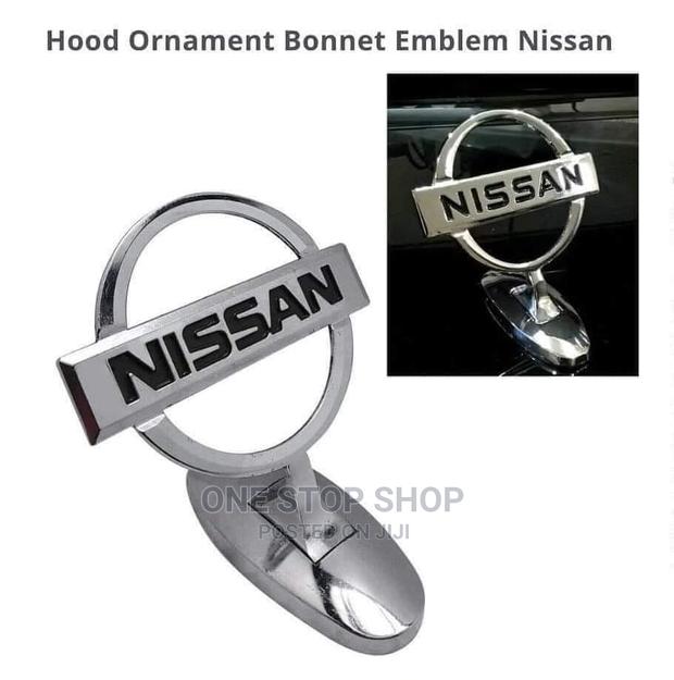 Nissan Hood Ornament Bonnet Stand Emblem