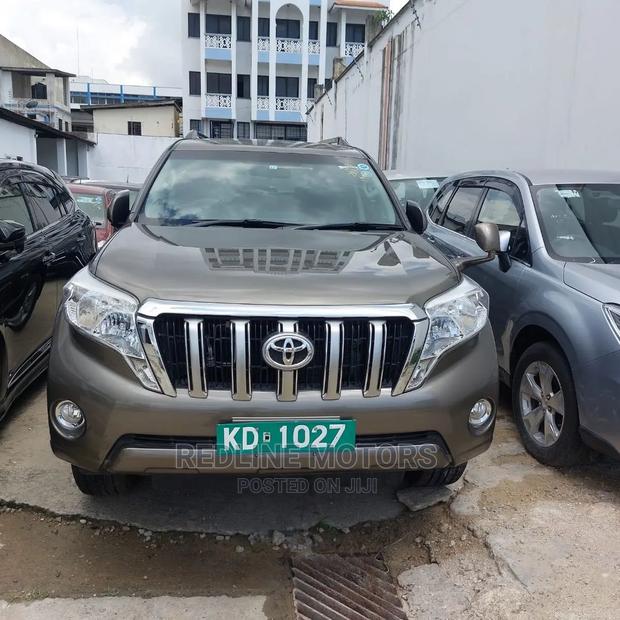 Toyota Land Cruiser Prado 2016 Brown
