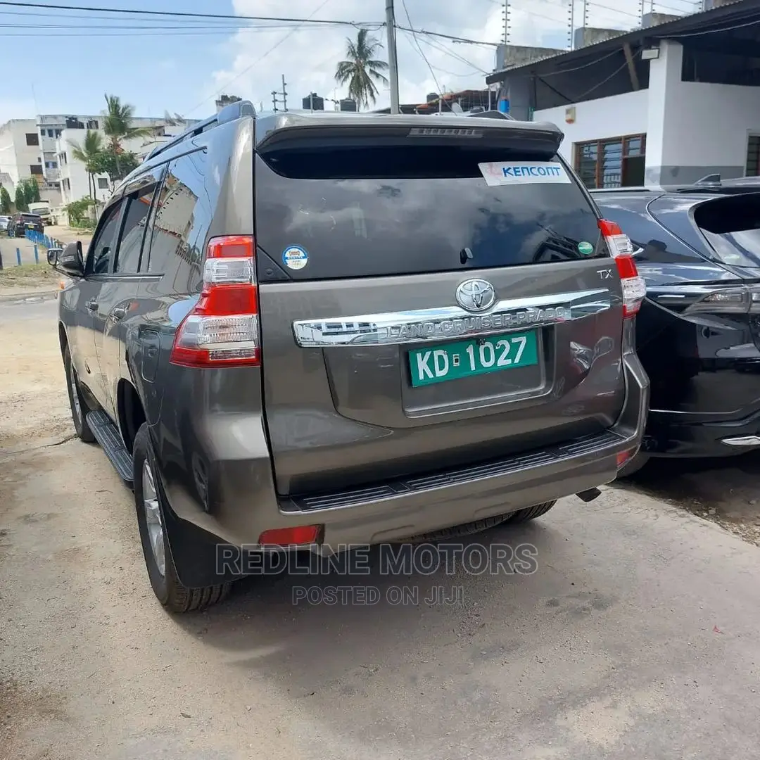 Toyota Land Cruiser Prado 2016 Brown
