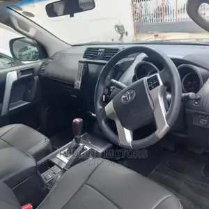 Toyota Land Cruiser Prado 2016 Brown