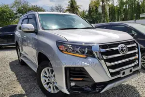 Toyota Land Cruiser Prado 2.8 2017 Silver