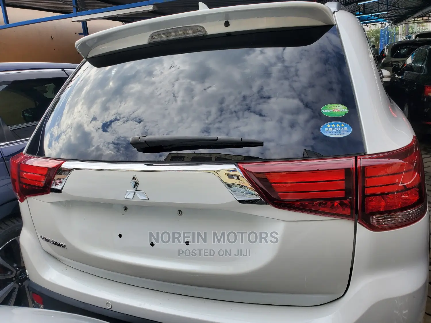 Mitsubishi Outlander 2016 Off White