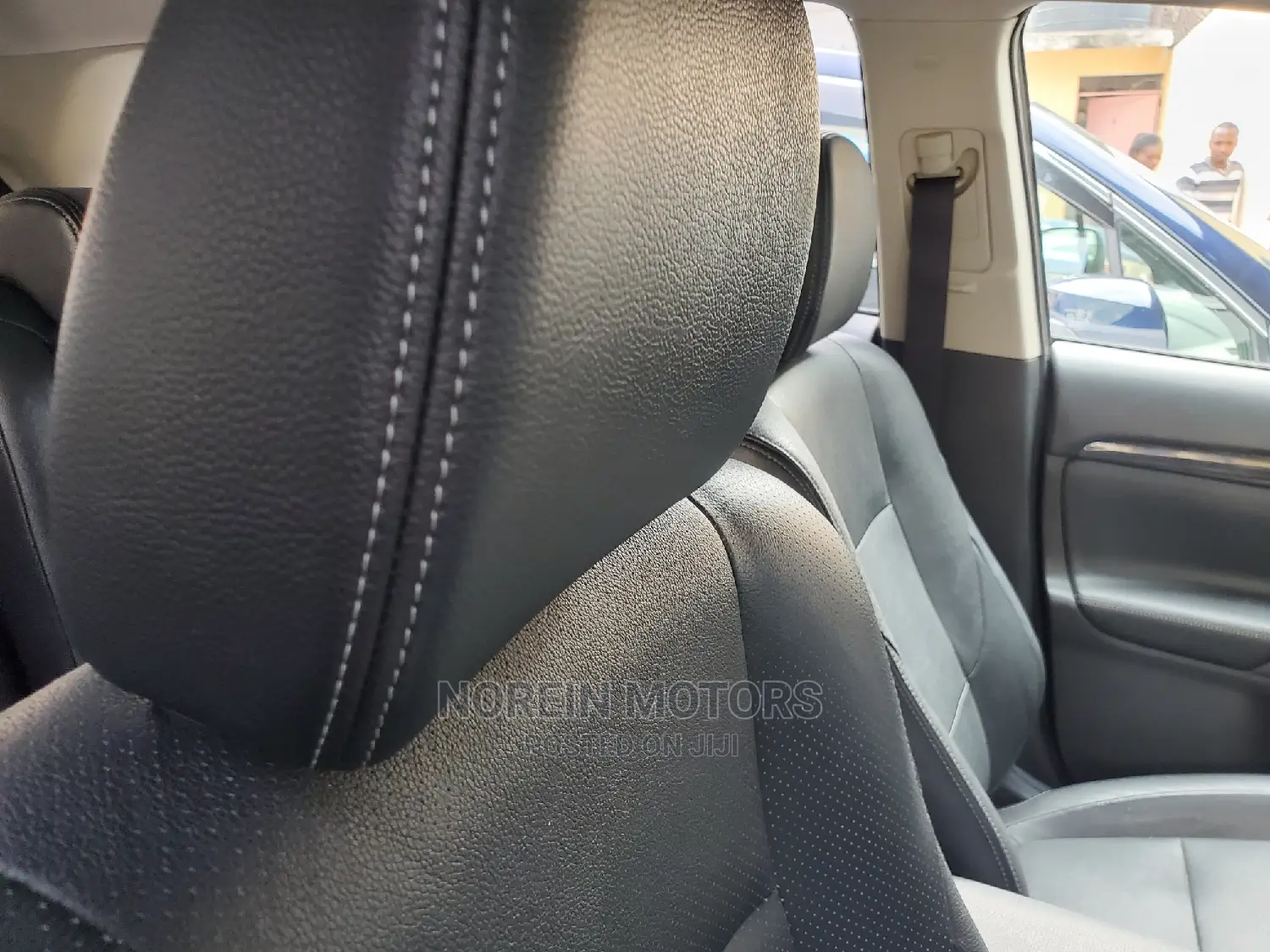 Mitsubishi Outlander 2016 Off White