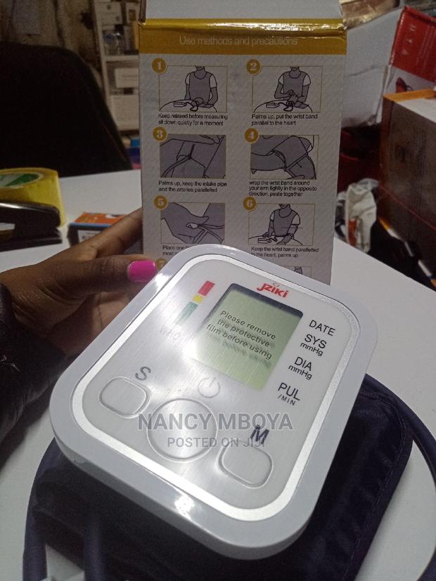 Digital Blood Pressure Monitor Upper Arm - thumbnail 3