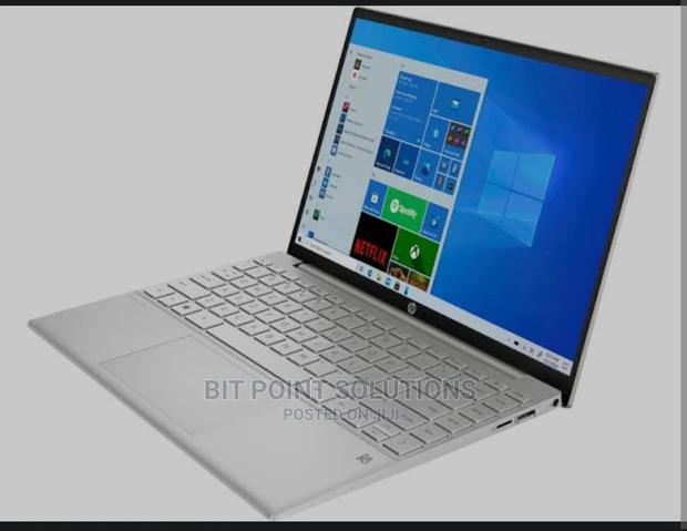 New Laptop HP Pavilion 13 8GB AMD Ryzen 5 SSD 512GB