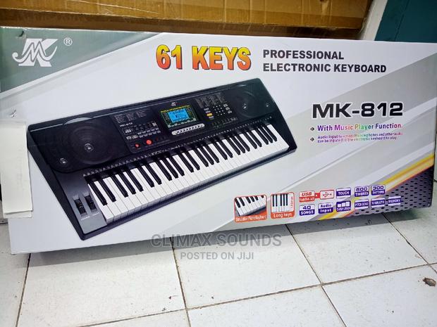 Mk 812 Electronic Keyboard - main view