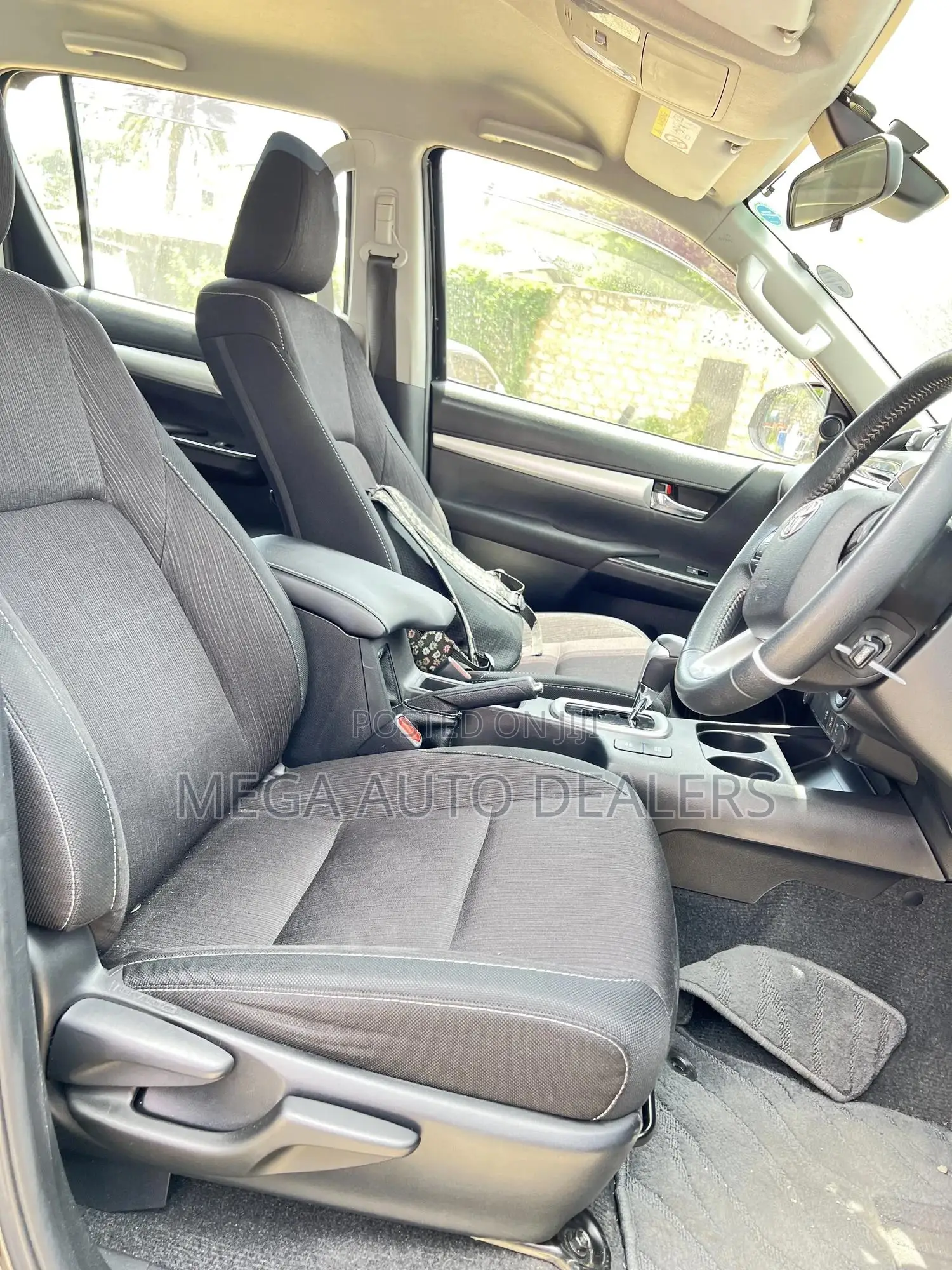 Toyota Hilux 2018 Black