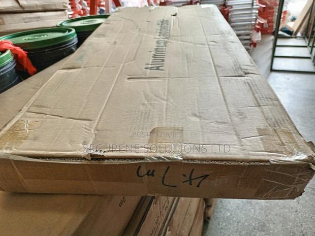 4.7 Meters Aluminum Single Telescopic Ladders - thumbnail 3