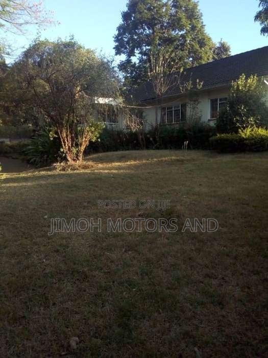 HOUSE FOR SALE IN NEW MUTHAIGA