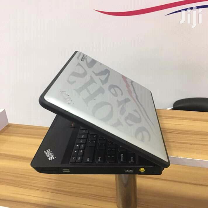 Laptop Lenovo ThinkPad X131e 4GB Intel Core 2 Duo HDD 320GB