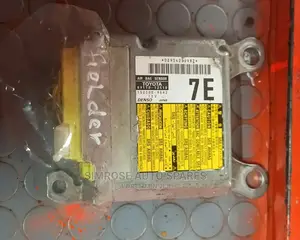 Toyota Fielder Air Bag Control Unit.