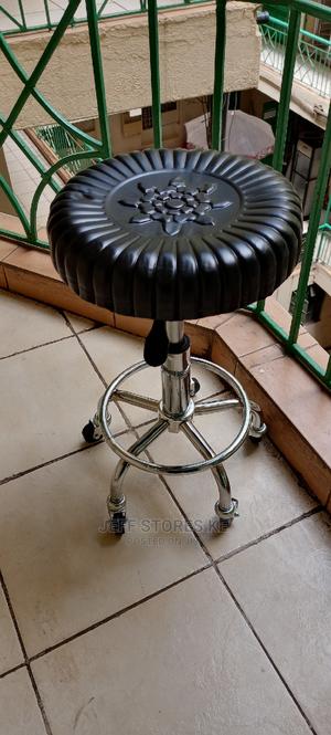 Pedicure /Manicure Round Stool - thumbnail 2