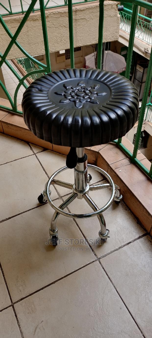Pedicure /Manicure Round Stool - main view