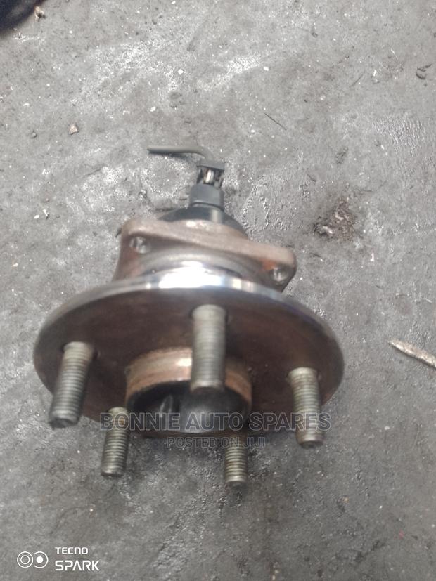 Toyota Wish Hub