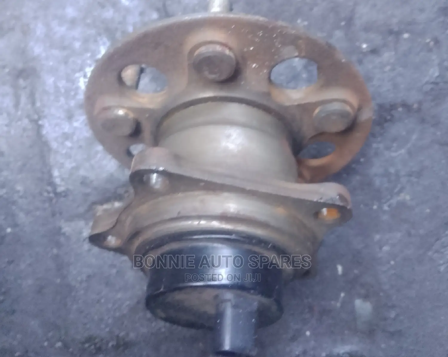 Voxy Wheel Hub
