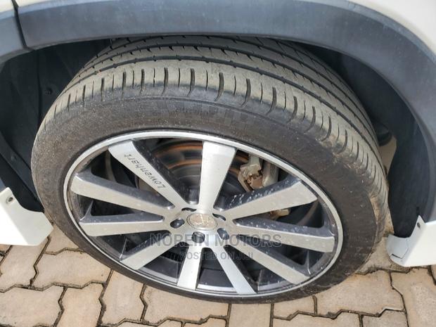 Toyota Harrier 2018 White - thumbnail 3