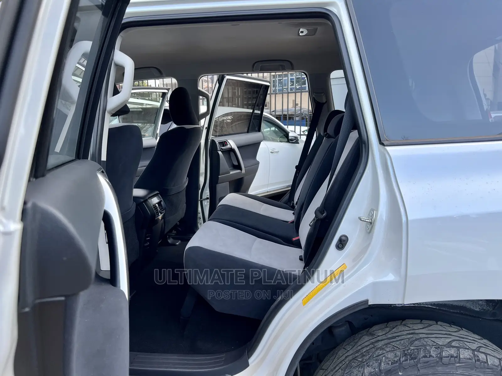 Toyota Land Cruiser Prado 2015 White