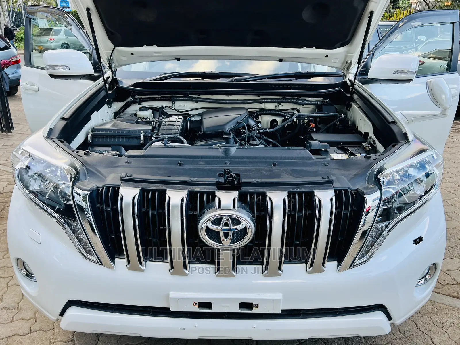 Toyota Land Cruiser Prado 2015 White