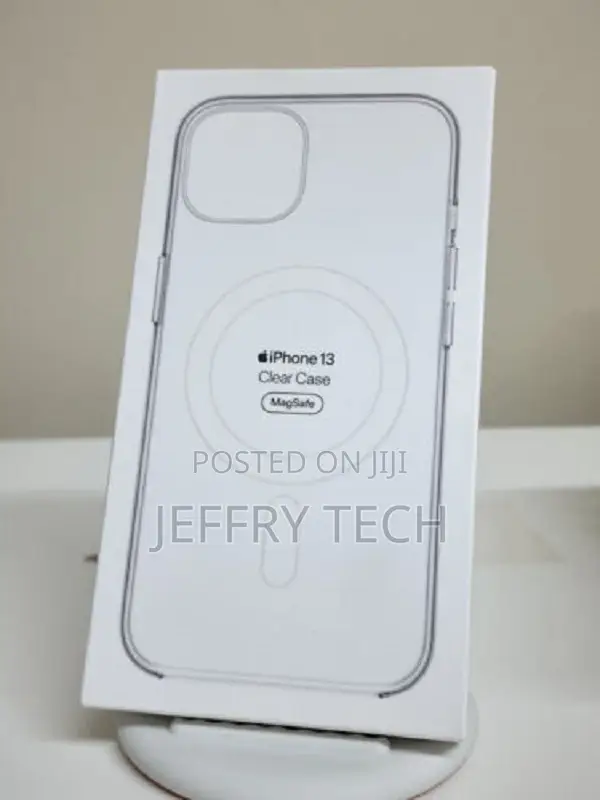 Clear Case With Magsafe for iPhone 13 - Open Box
