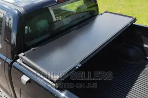 Ford Ranger Hard Tri-fold Tonneau Cover