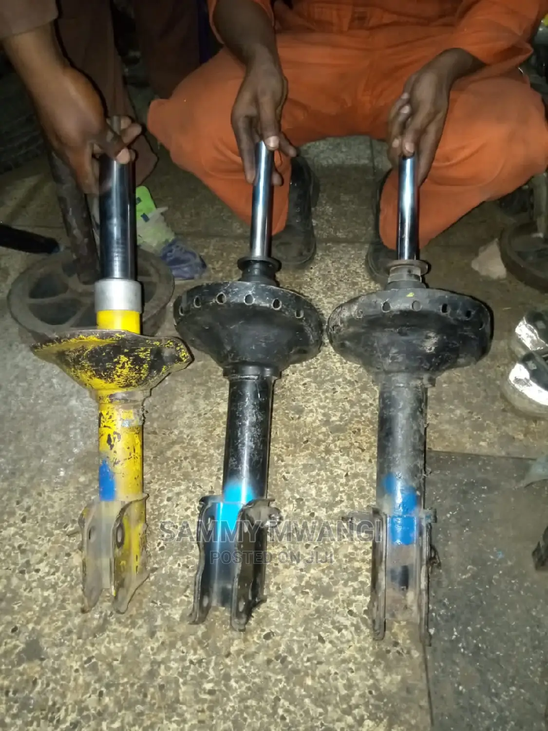 Subaru Heavy Duty Shocks in Good Quarity