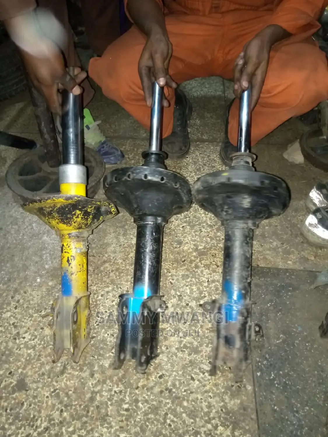 Subaru Heavy Duty Shocks in Good Quarity