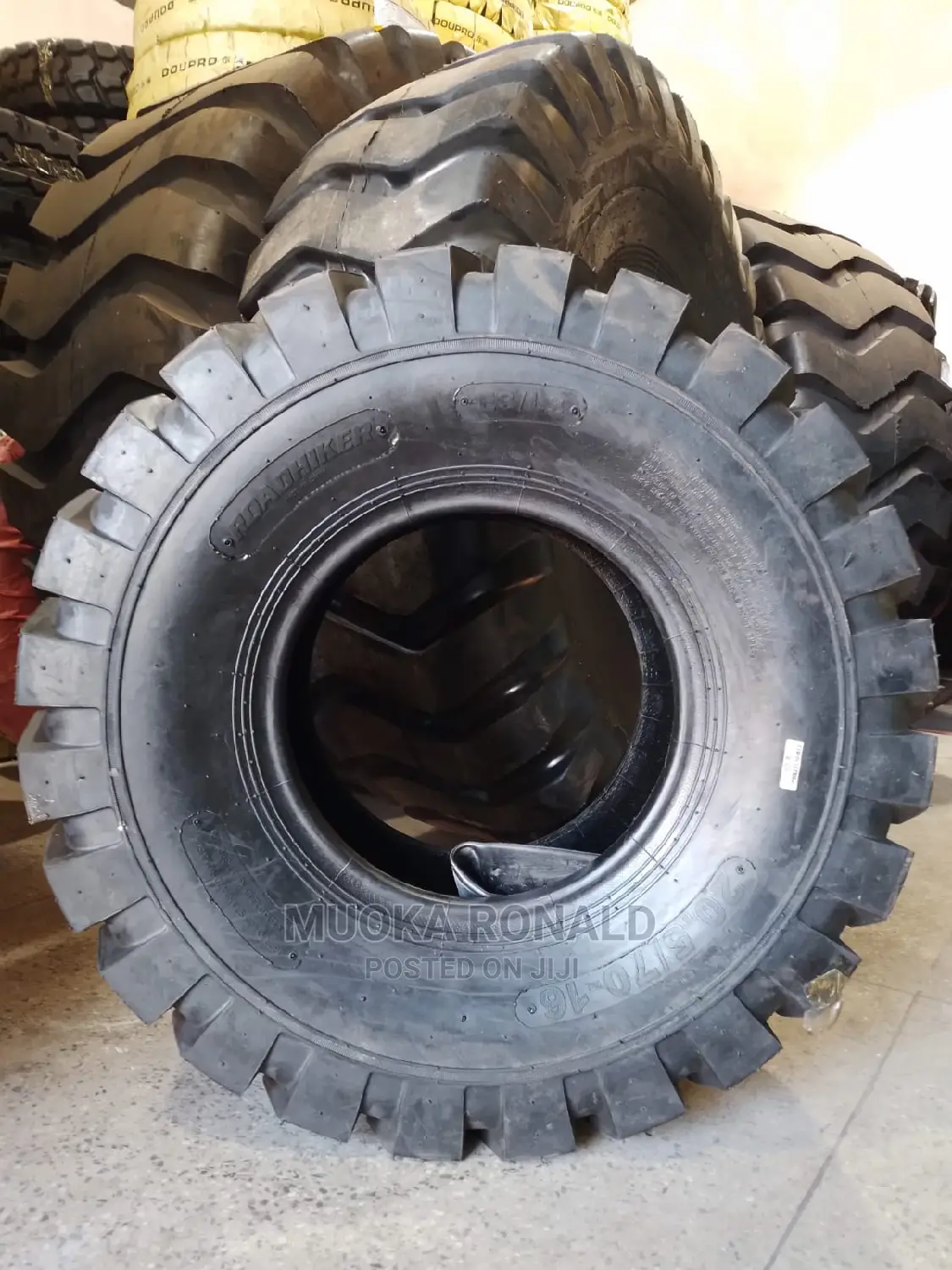 20.5/70-16 Roadhiken Tyre (Nylon