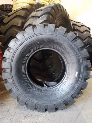 20.5/70-16 Roadhiken Tyre (Nylon