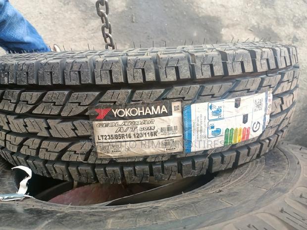 235/85r16 Yokohama - thumbnail 2