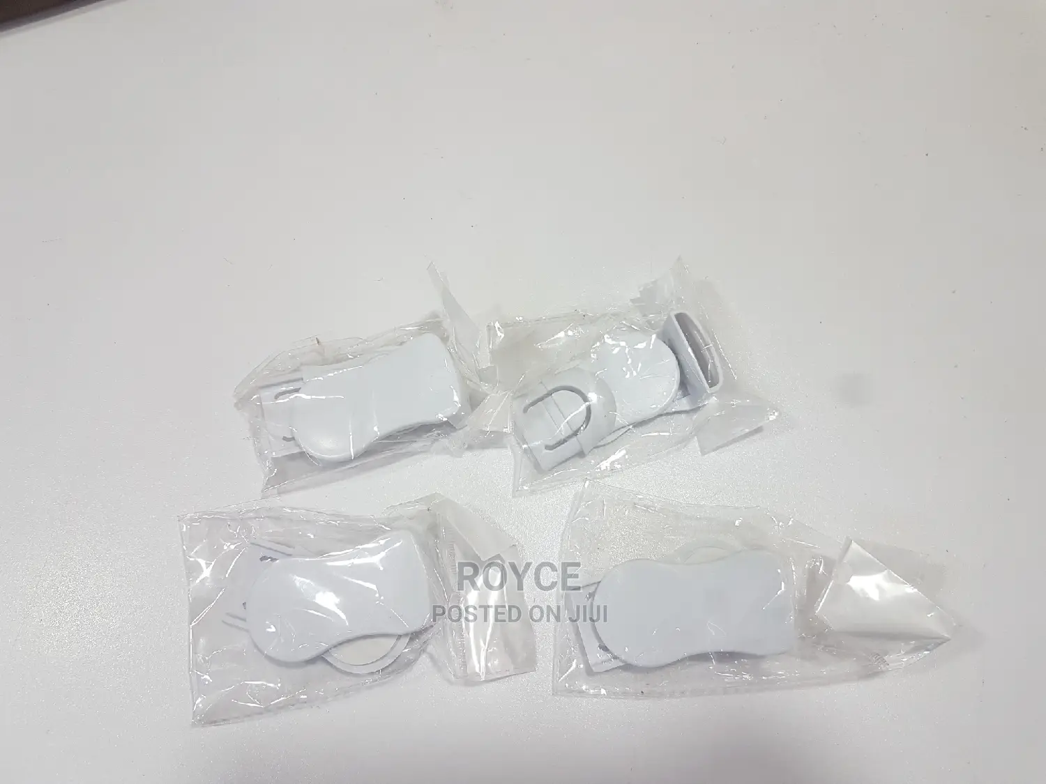 4pcs Safety Drawer / Cabinet Locks