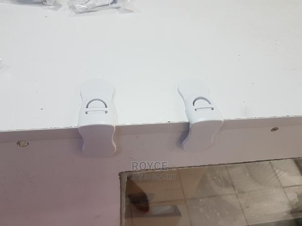 4pcs Safety Drawer / Cabinet Locks - thumbnail 3