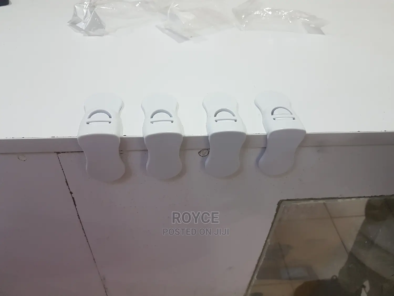 4pcs Safety Drawer / Cabinet Locks