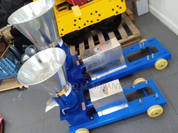 Pellet Making Machine - main view